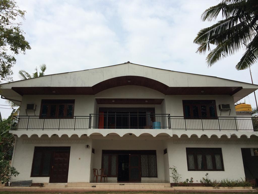 The Pallet House Dehiwala-Mont Lavinia Extérieur photo